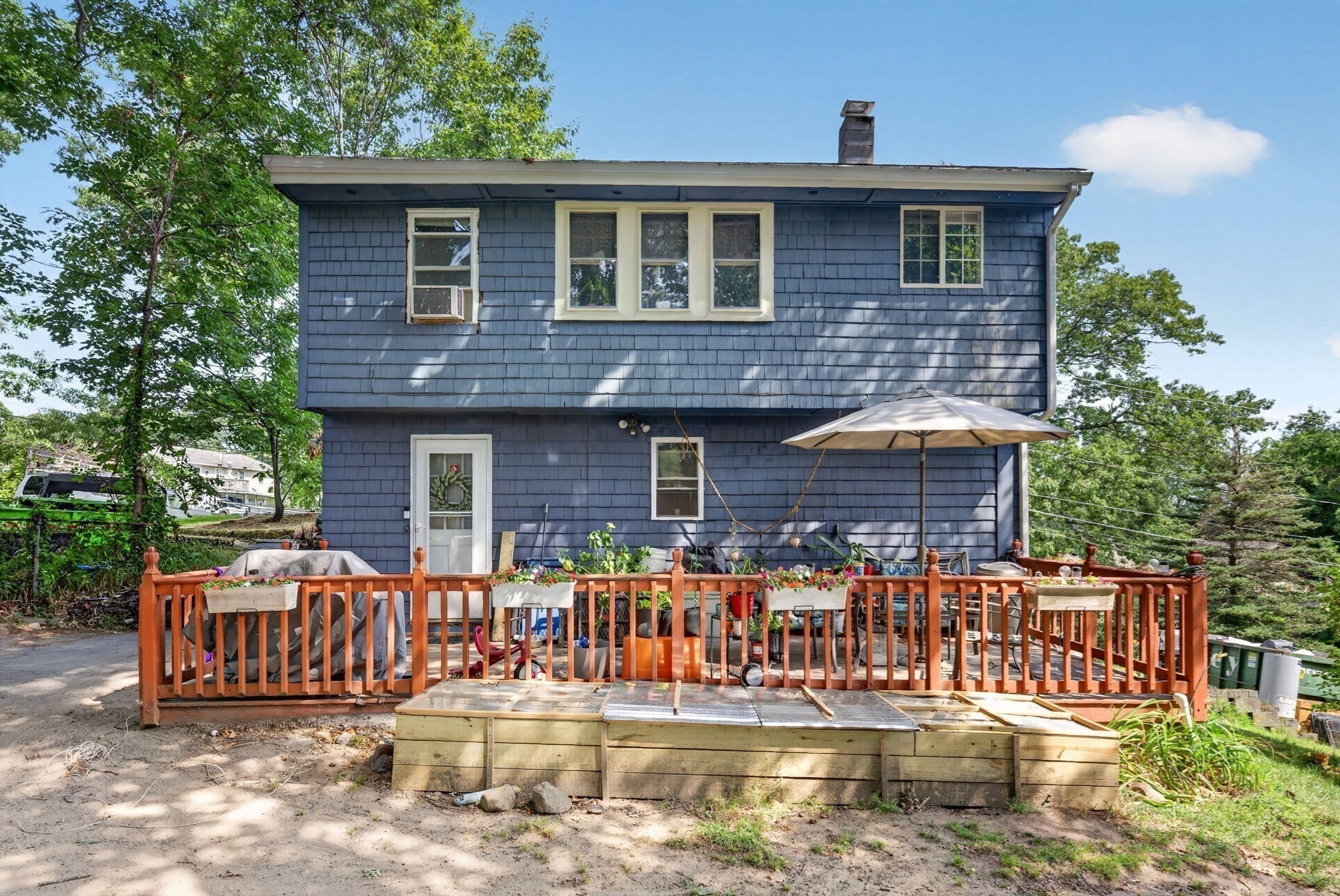 60 Harriett Ave Property Photo 4
