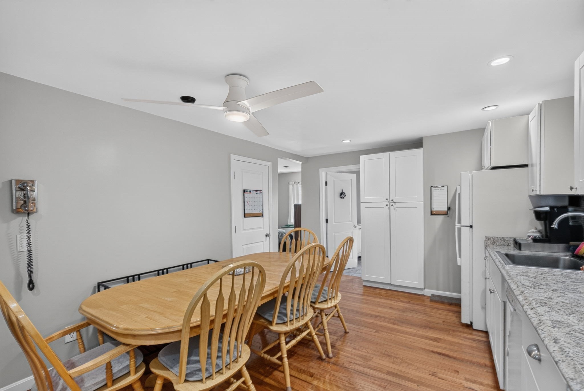 60 Harriett Ave Property Photo 11