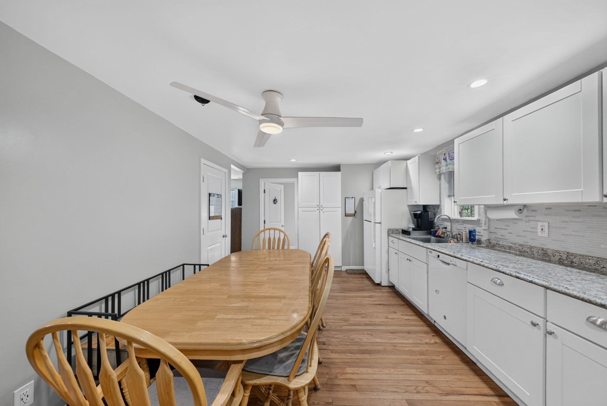60 Harriett Ave Property Photo 12