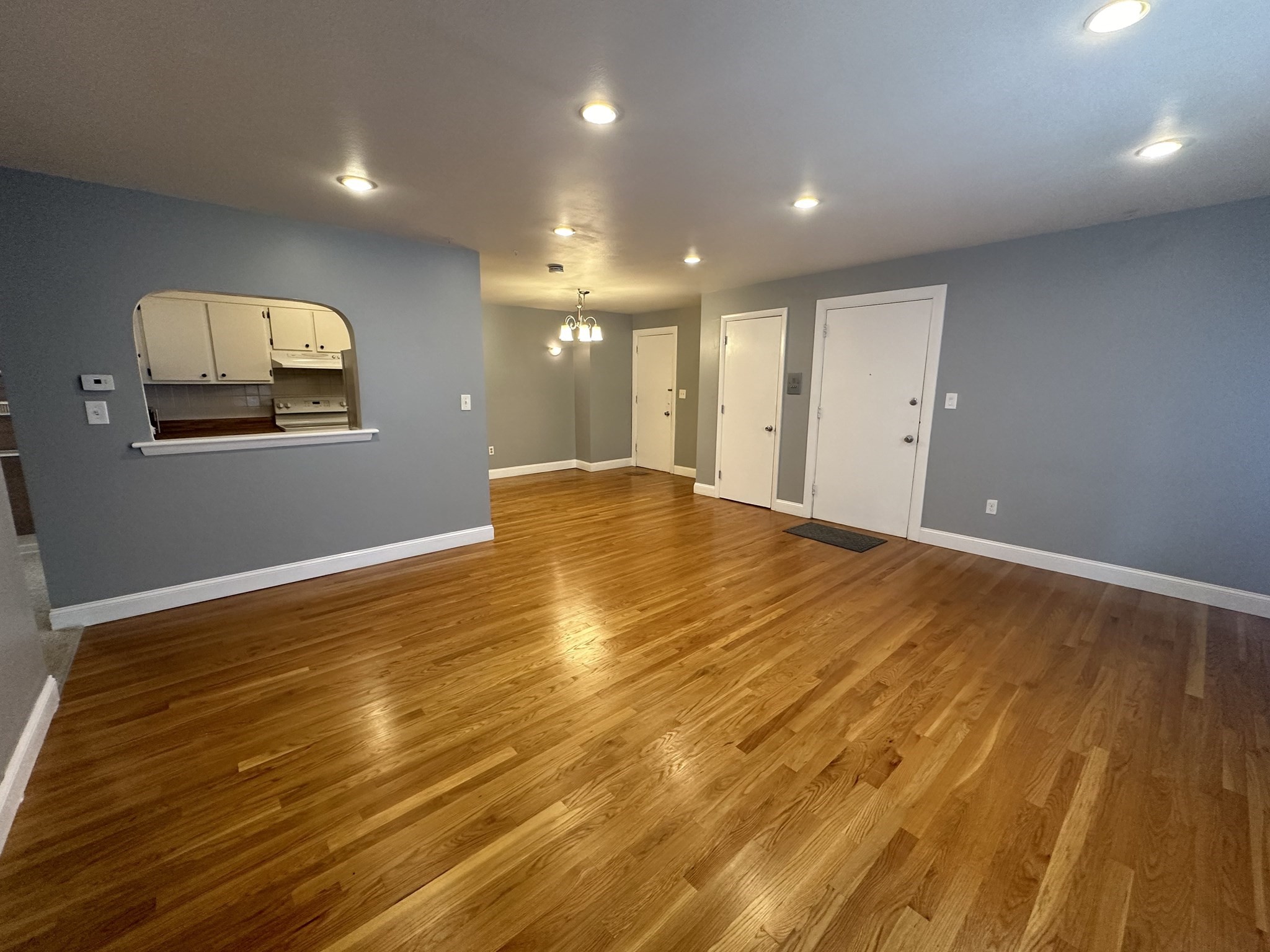 43 Jacqueline Rd # 12 Property Photo 3