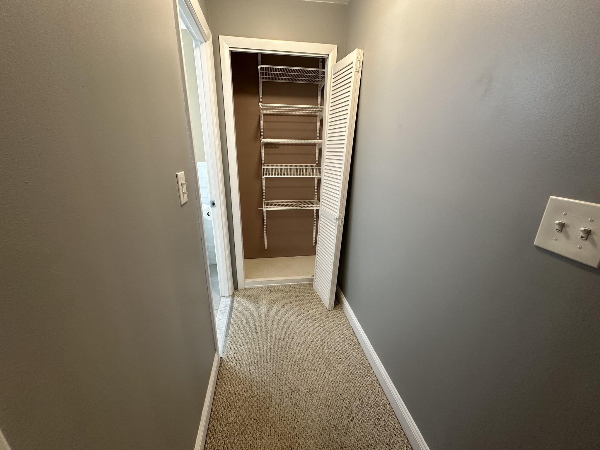 43 Jacqueline Rd # 12 Property Photo 12