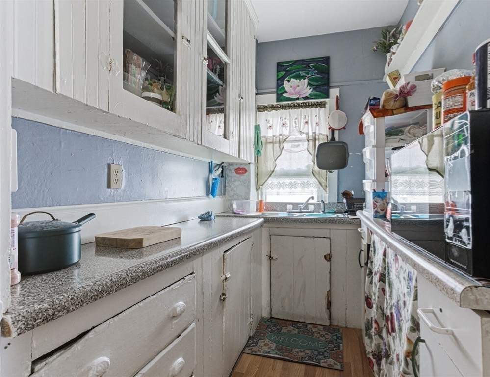 143 Division St Property Photo 17