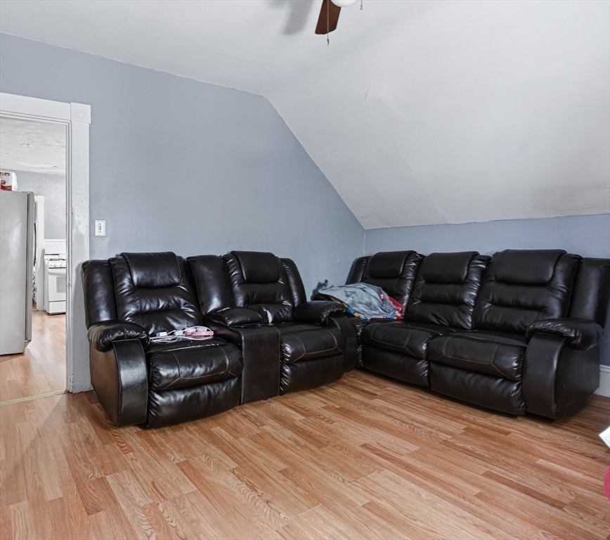 143 Division St Property Photo 18