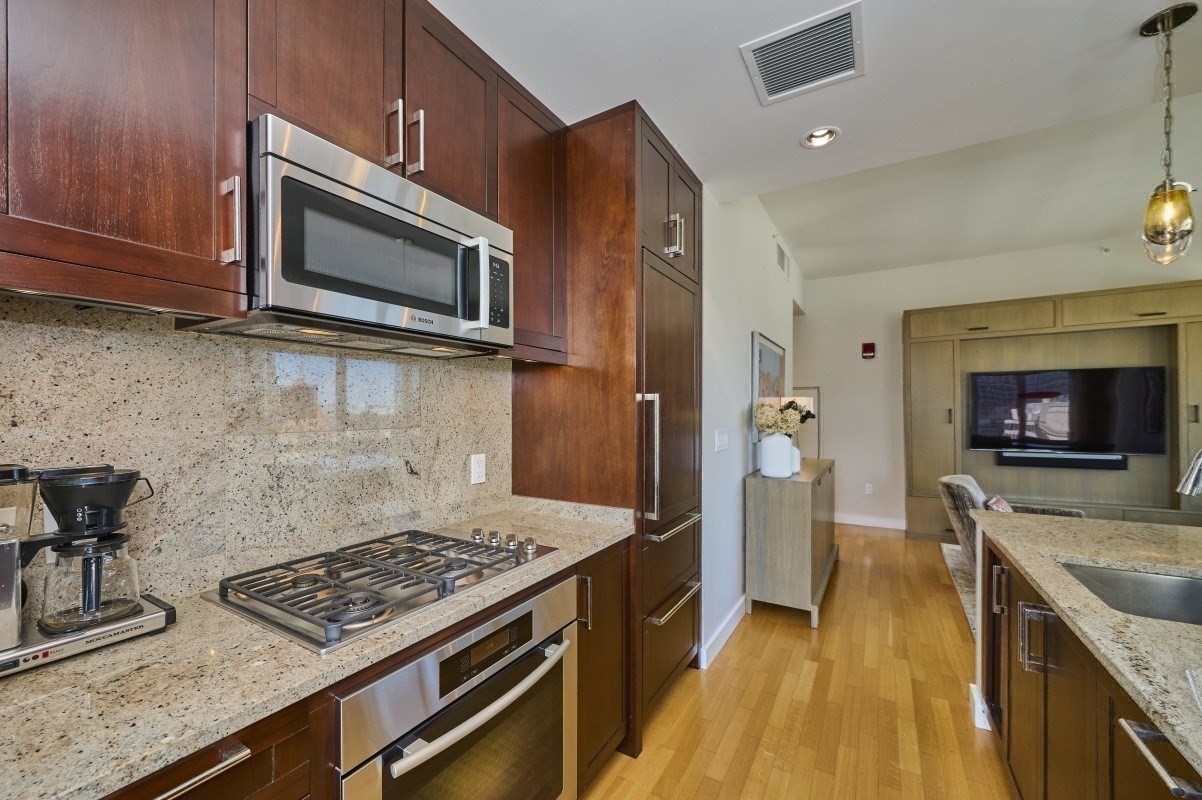 400 Stuart Street # 16k Property Photo 2