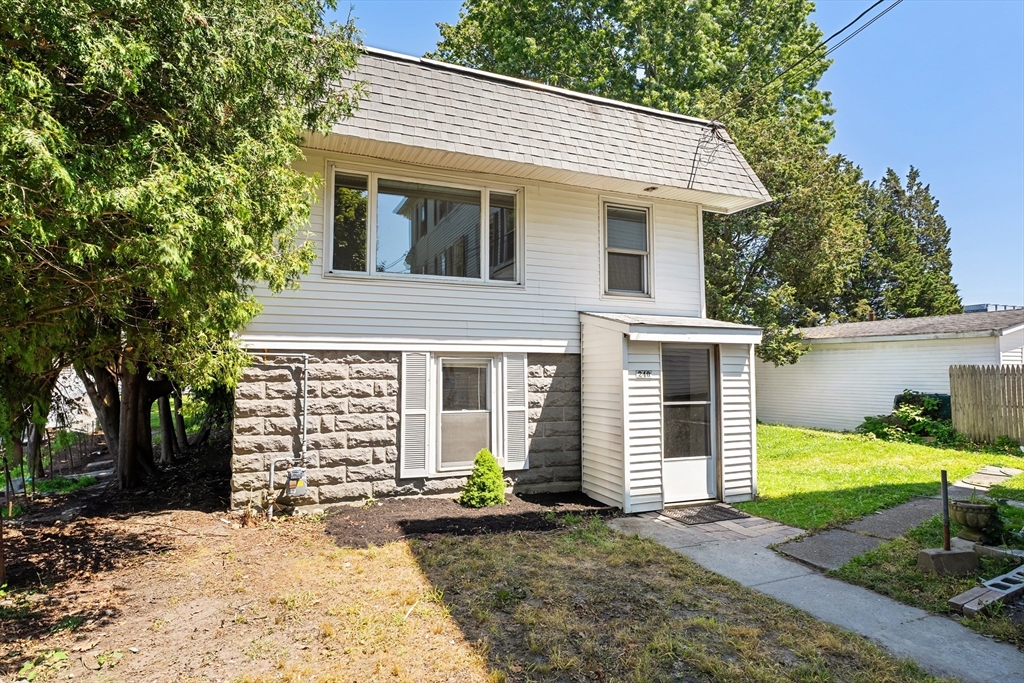 240 Montaup Street Property Photo 1