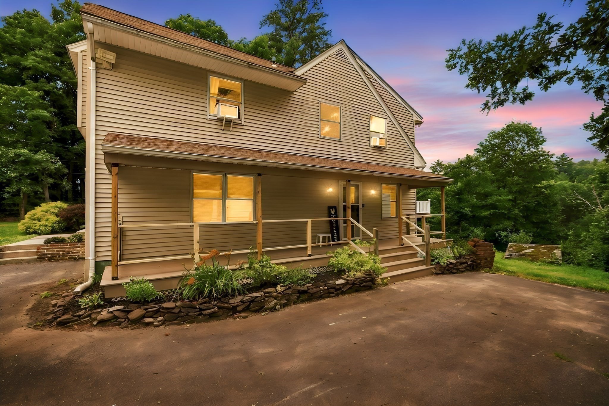 73 Glendale Rd Property Photo 3