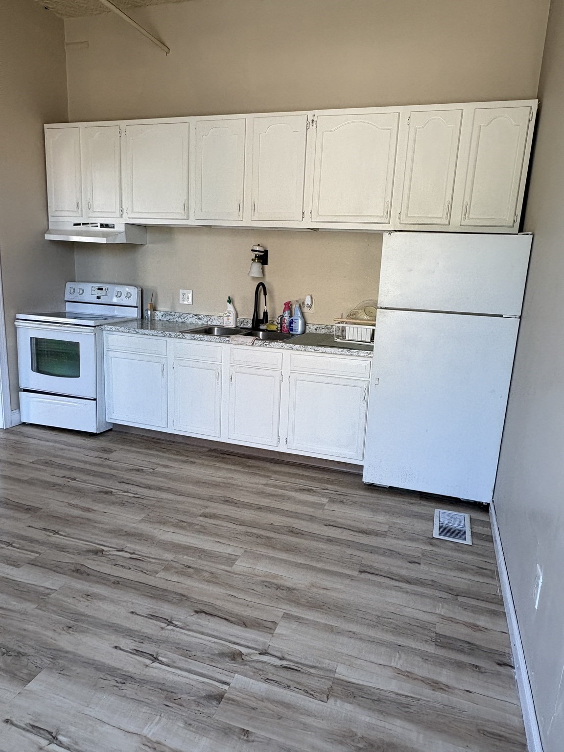 213 Worthington St # 3l Property Photo 6