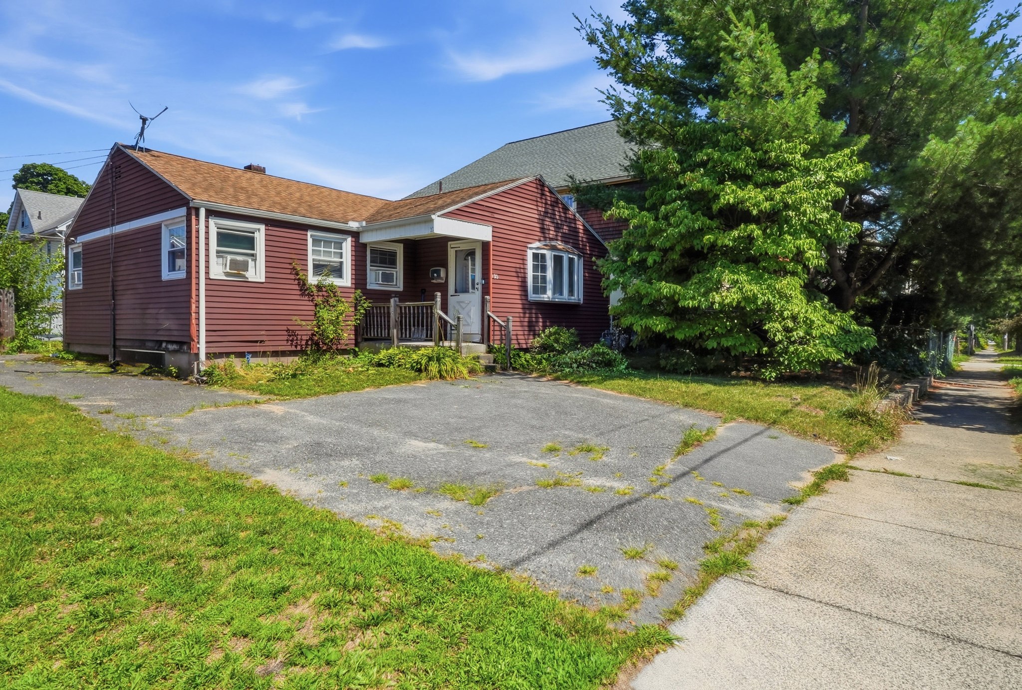 75 Knollwood St Property Photo 19