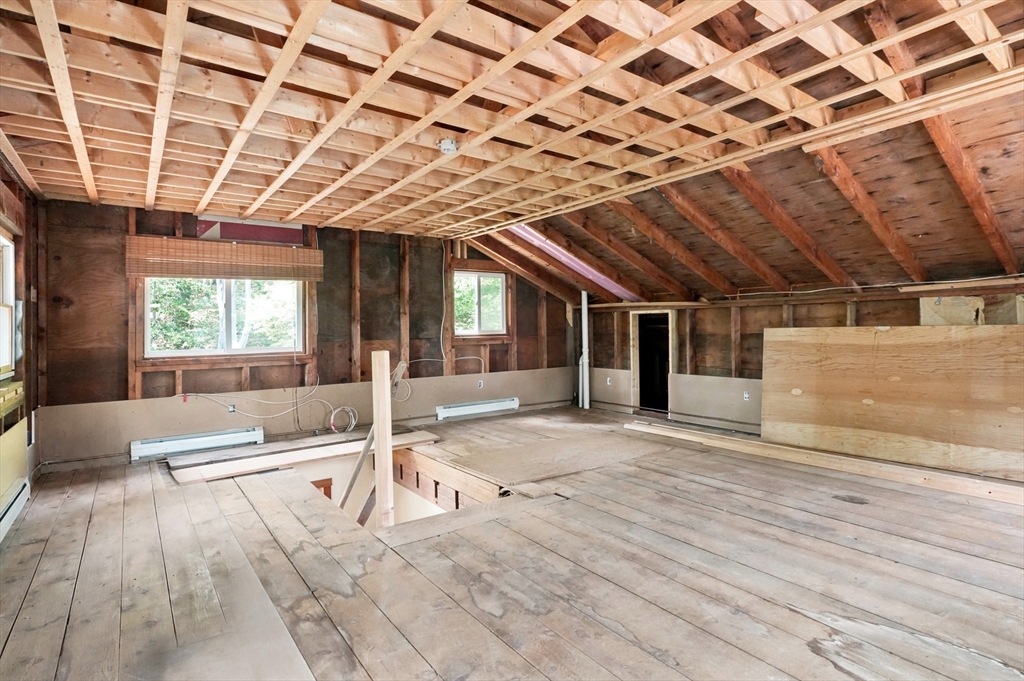 62 Bennett St S Property Photo 18