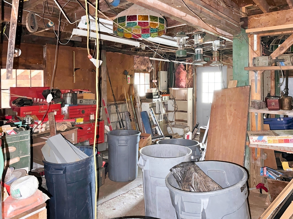 62 Bennett St S Property Photo 31