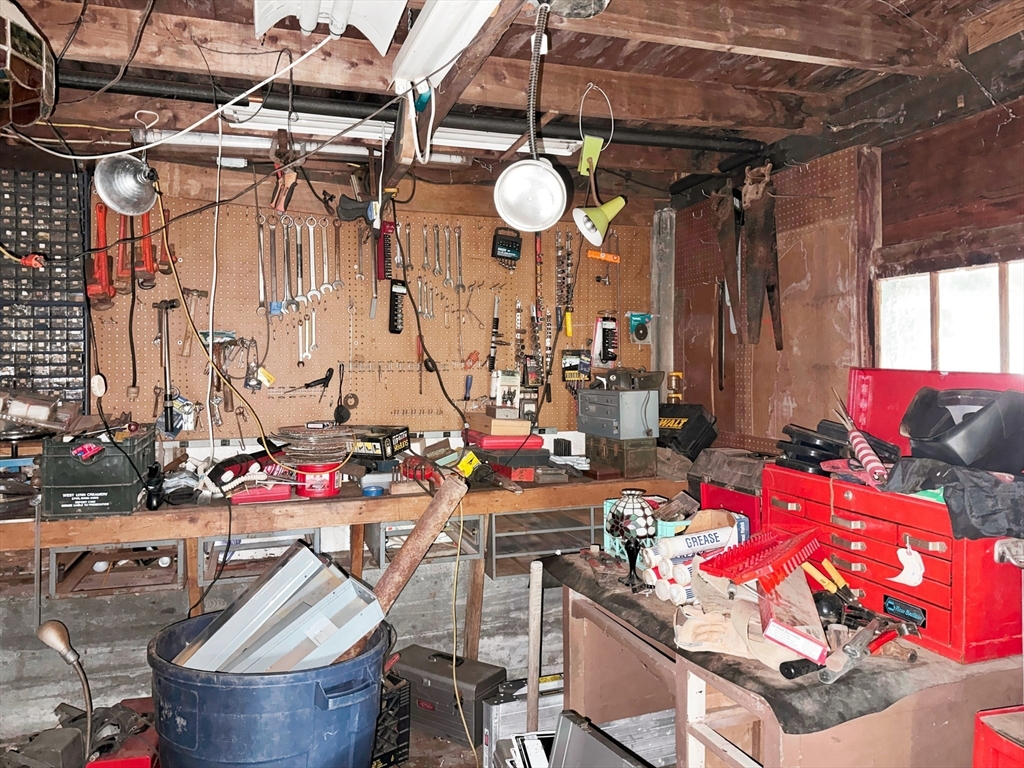 62 Bennett St S Property Photo 35