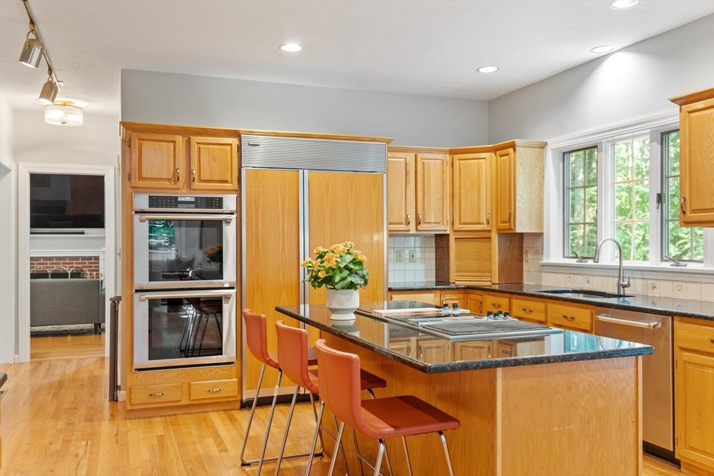 10 Wingate Ln Property Photo 3