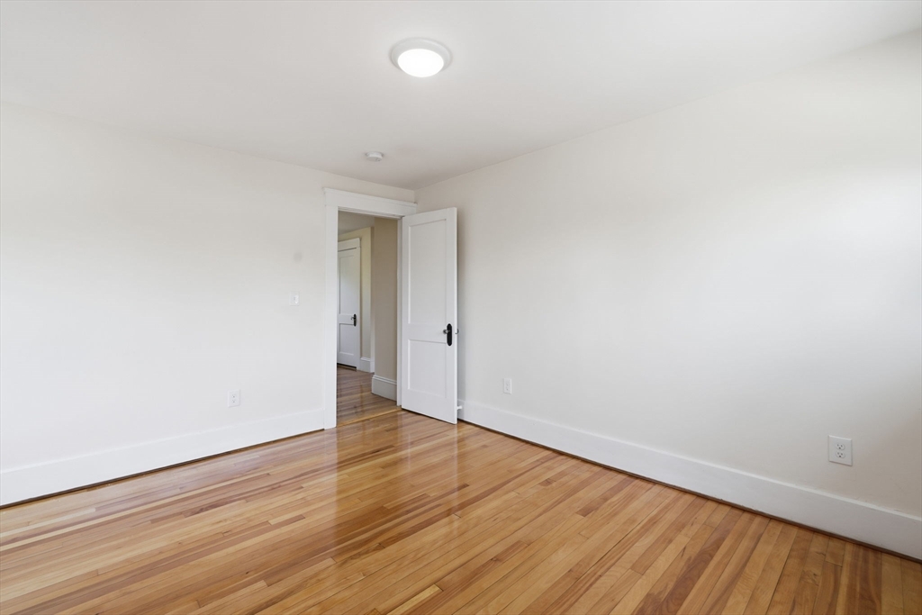 17 Rollinson Road Property Photo 29