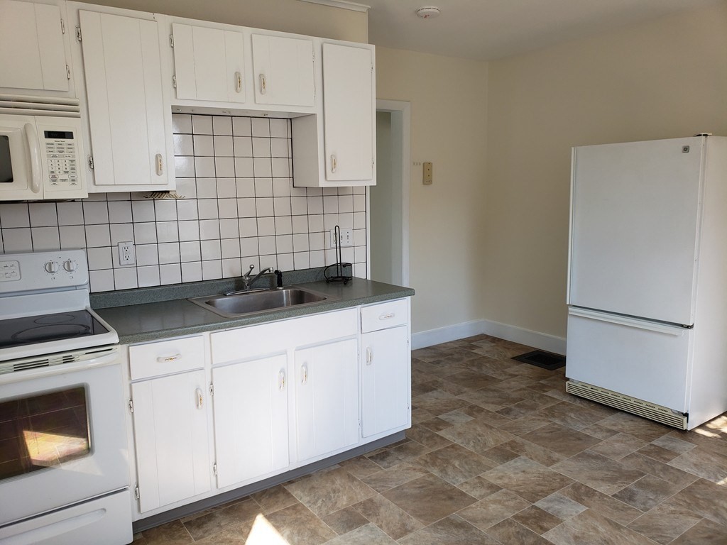 459 King Street # 2 Property Photo 3