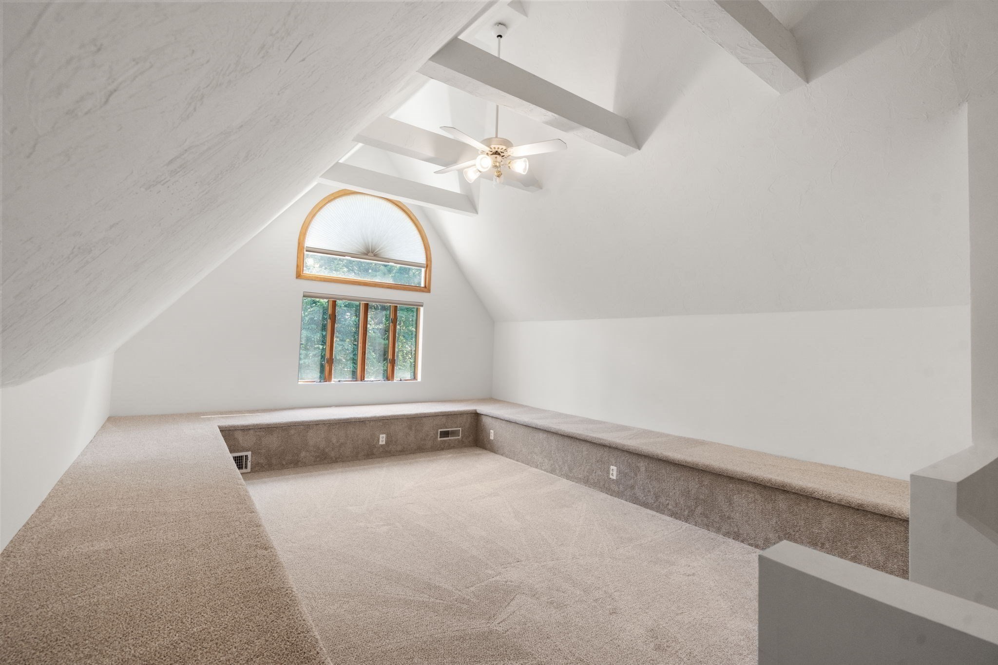 7 Larch Rd Property Photo 20