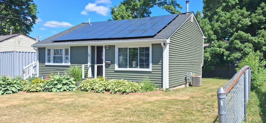 54 Carter St Property Photo 4