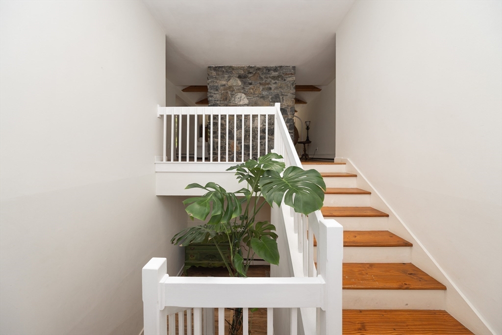 92 Brook St Property Photo 4