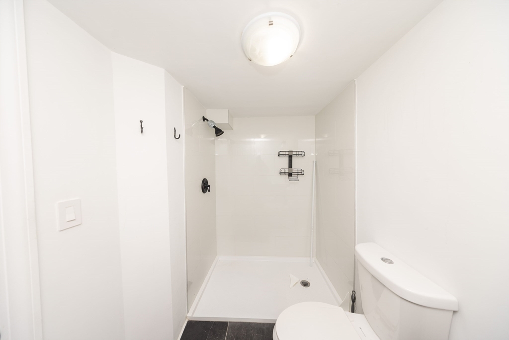 92 Brook St Property Photo 25