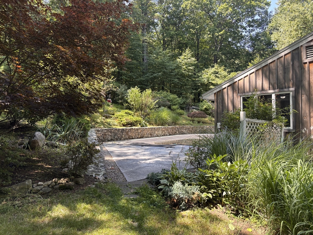 92 Brook St Property Photo 39