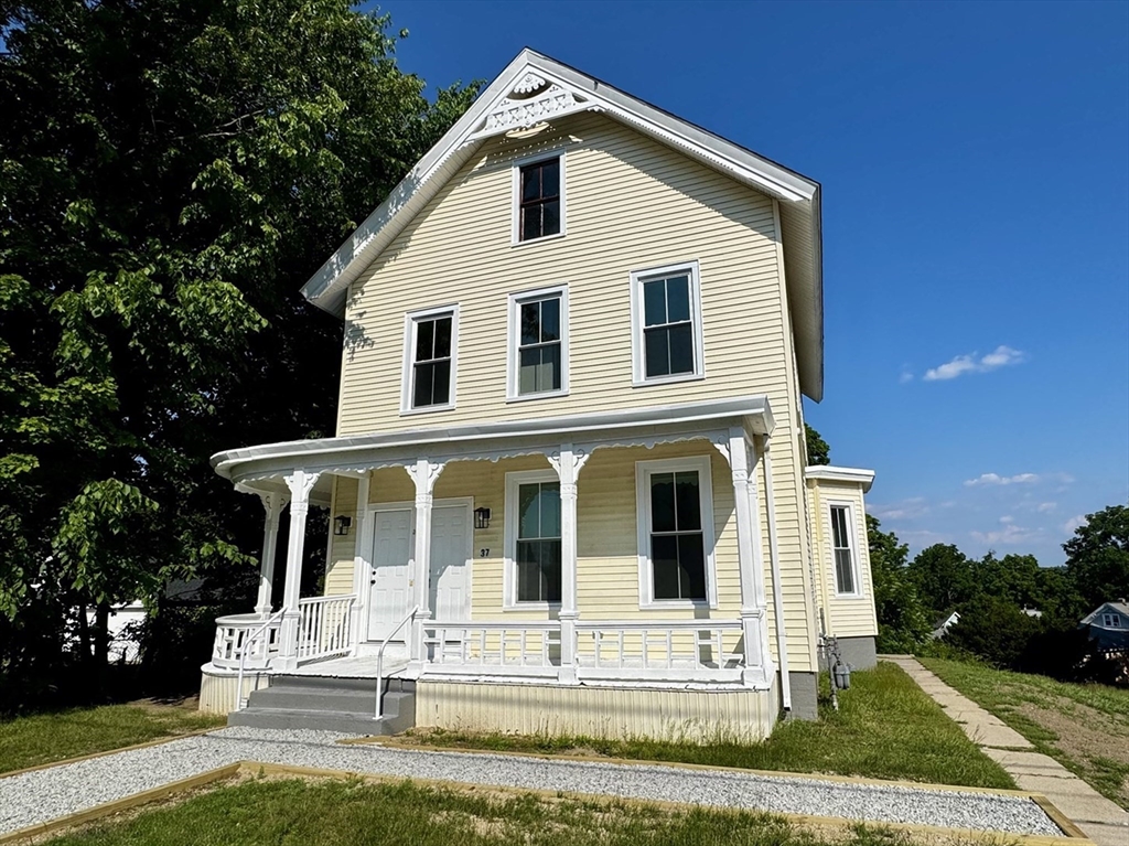 37 Oakes Ave Property Photo 1