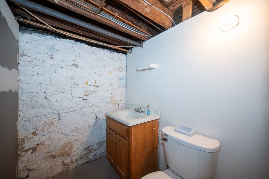 352 Daniels St Property Photo 40