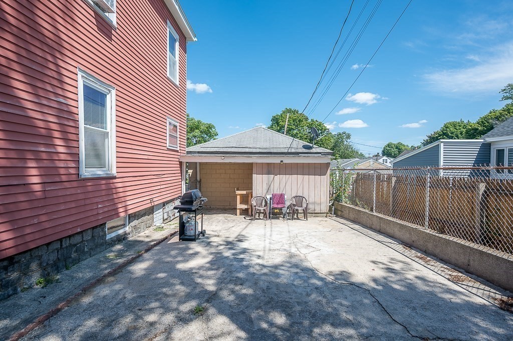 352 Daniels St Property Photo 41