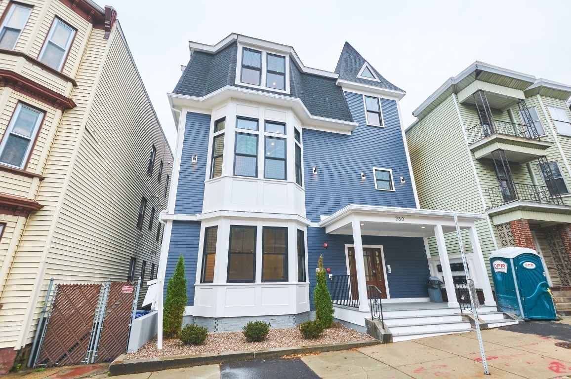 360 Meridian St # 5 Property Photo 1