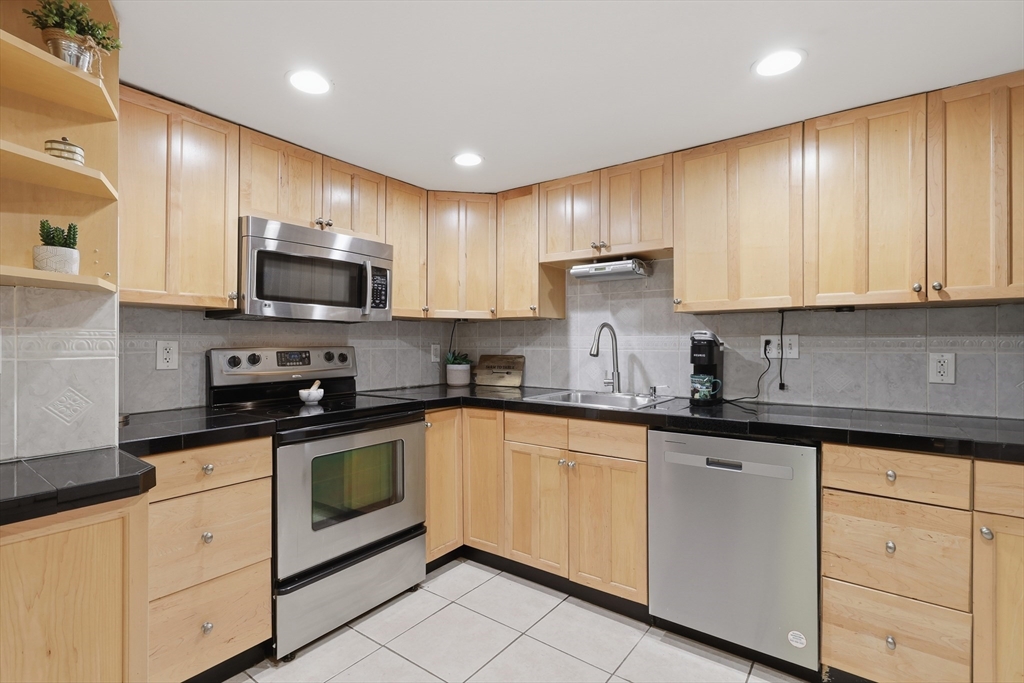 10 Hazelwood Ave # 2 Property Photo 1