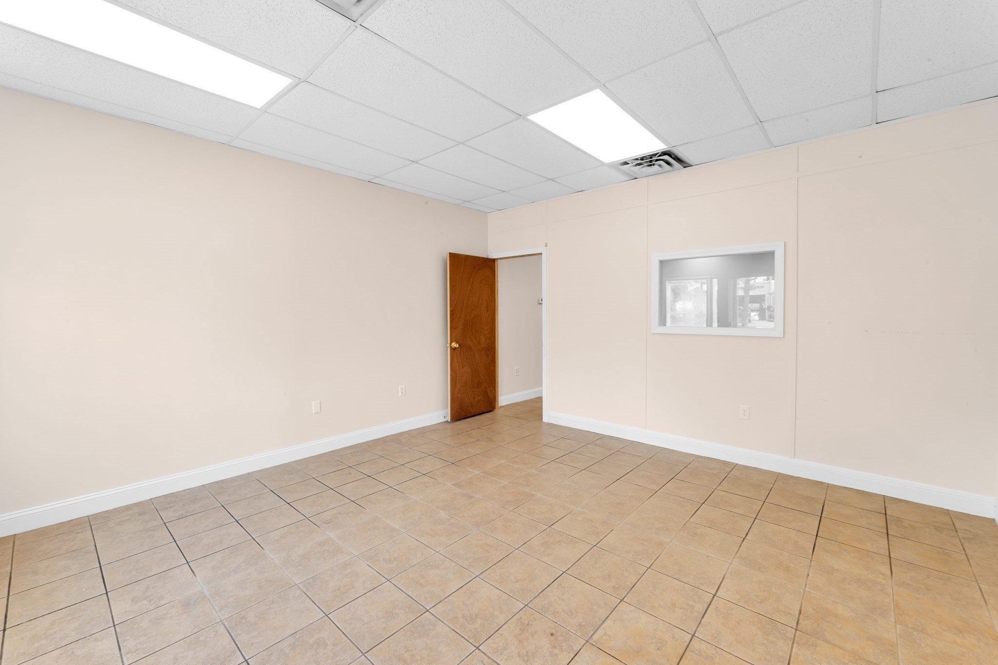 104 Spring Street Property Photo 3