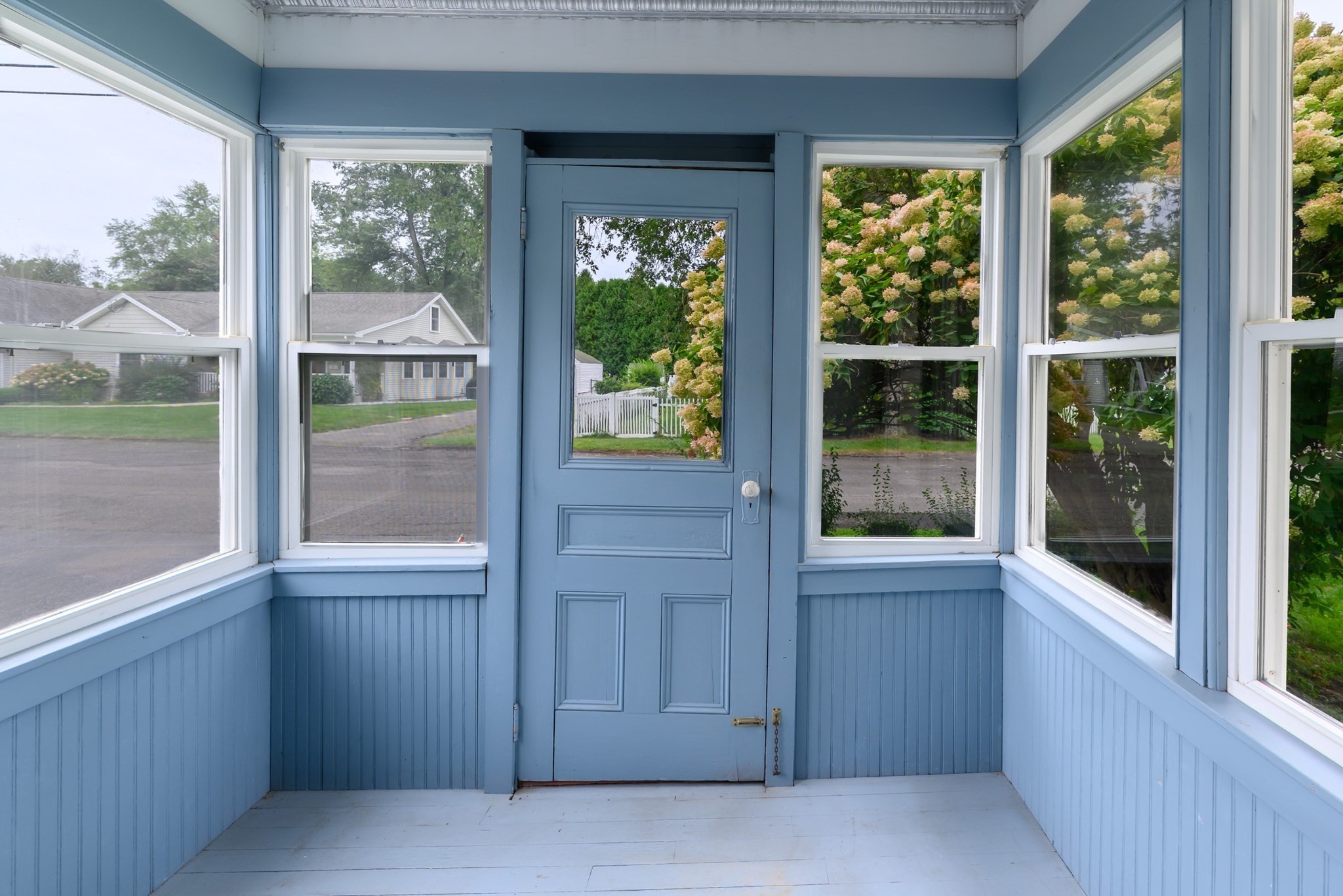 16 Boynton Ave Property Photo 2