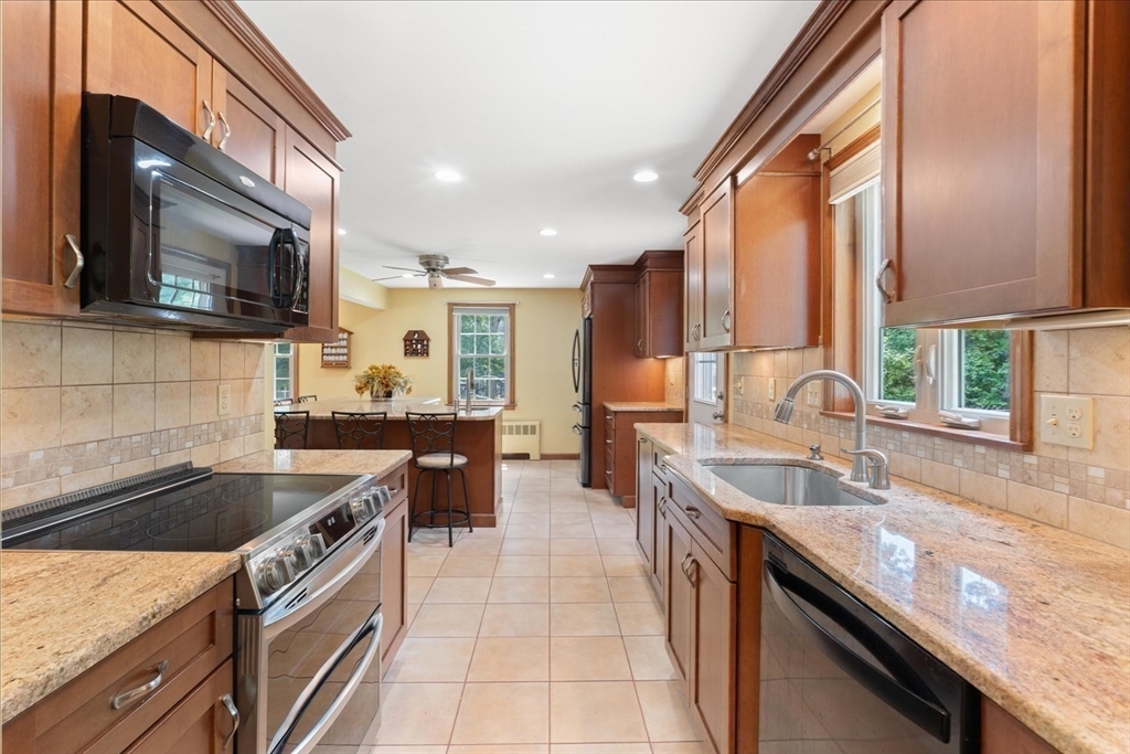 23 Meadow Brook Rd Property Photo 3