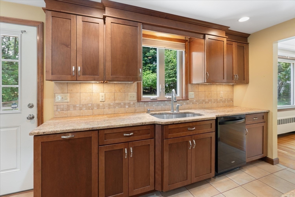 23 Meadow Brook Rd Property Photo 4