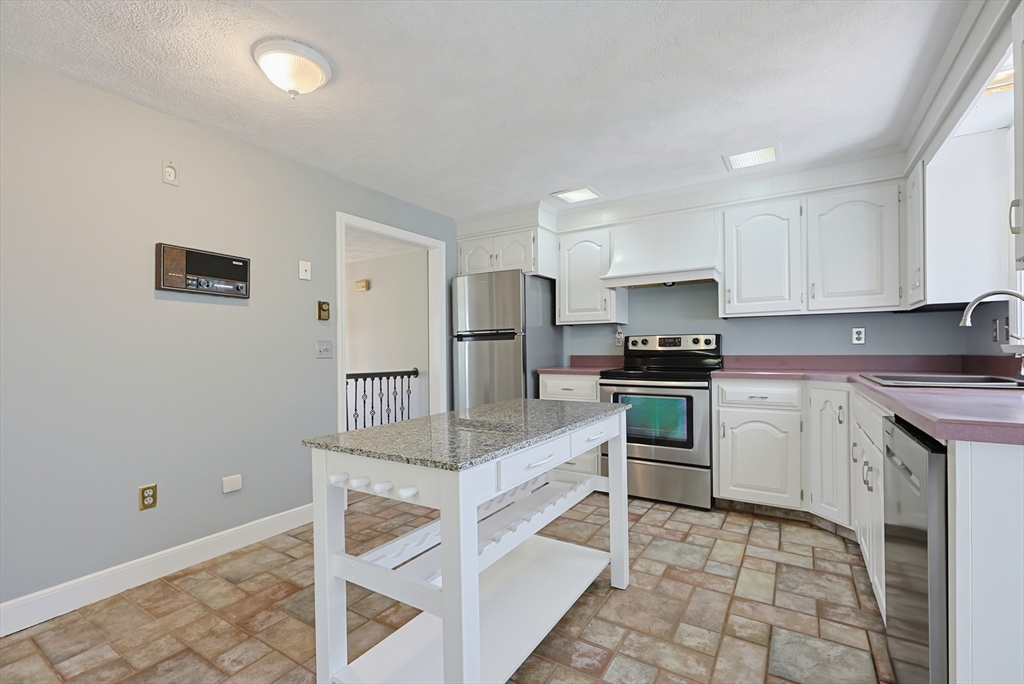 86 North Ave Property Photo 23