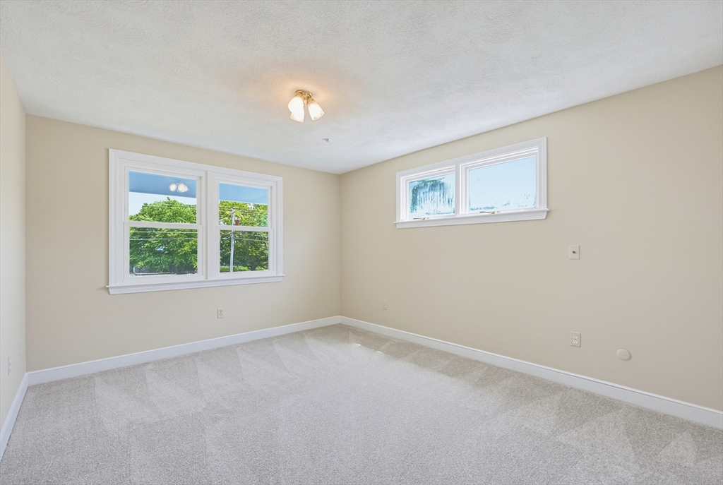86 North Ave Property Photo 31