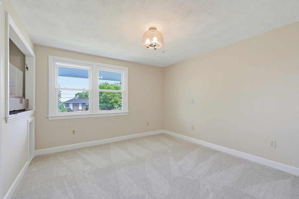86 North Ave Property Photo 34
