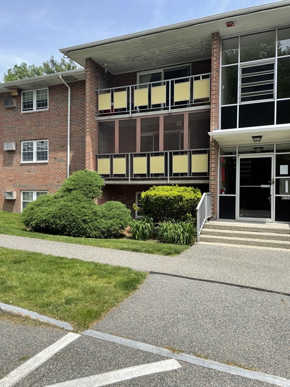 206 Rock St # M5 Property Photo 1