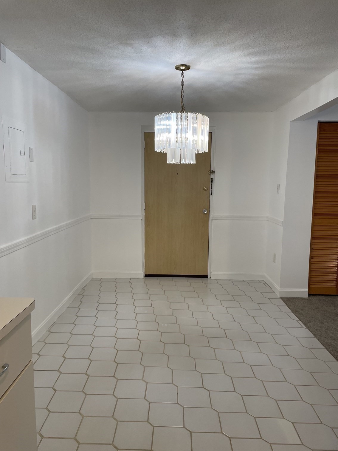 206 Rock St # M5 Property Photo 4