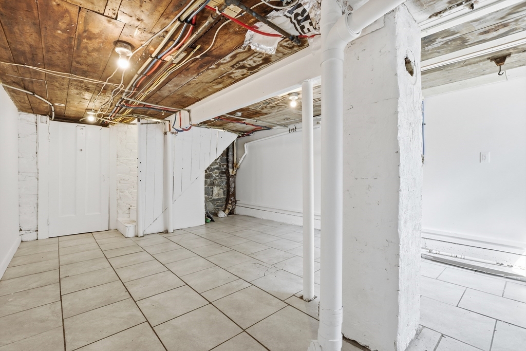 46 Arlington St Property Photo 32