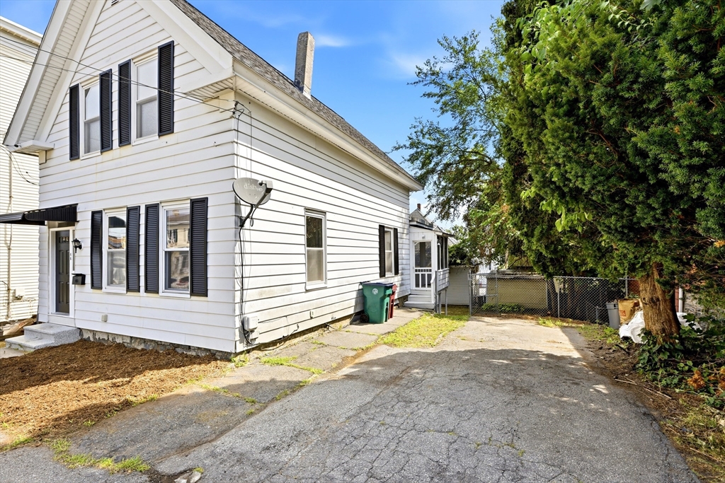 46 Arlington St Property Photo 34