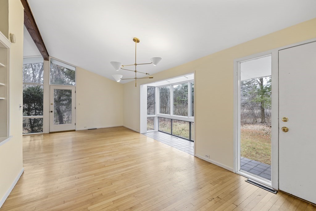 9 Peacock Farm Road Property Photo 9