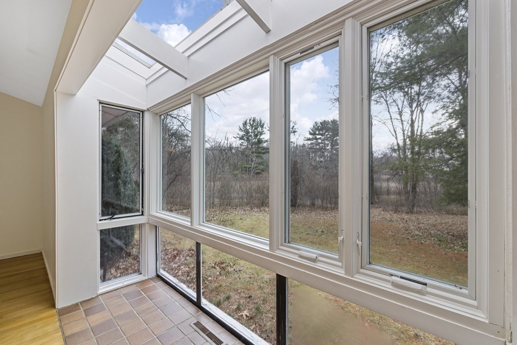 9 Peacock Farm Road Property Photo 10