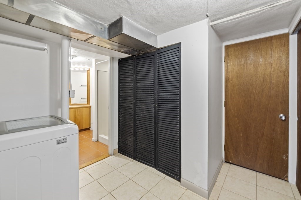 9 Peacock Farm Road Property Photo 16