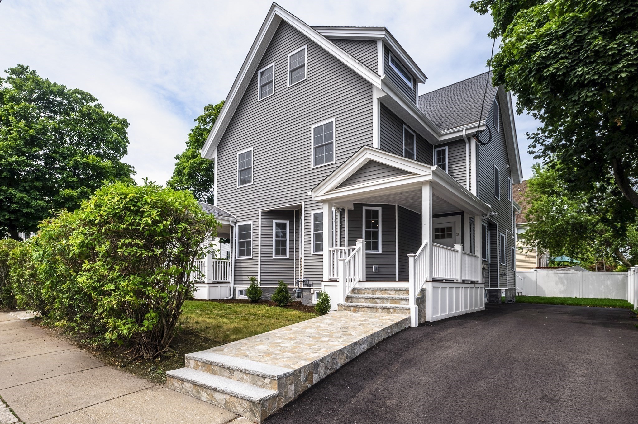 35 Jewett St Property Photo 2