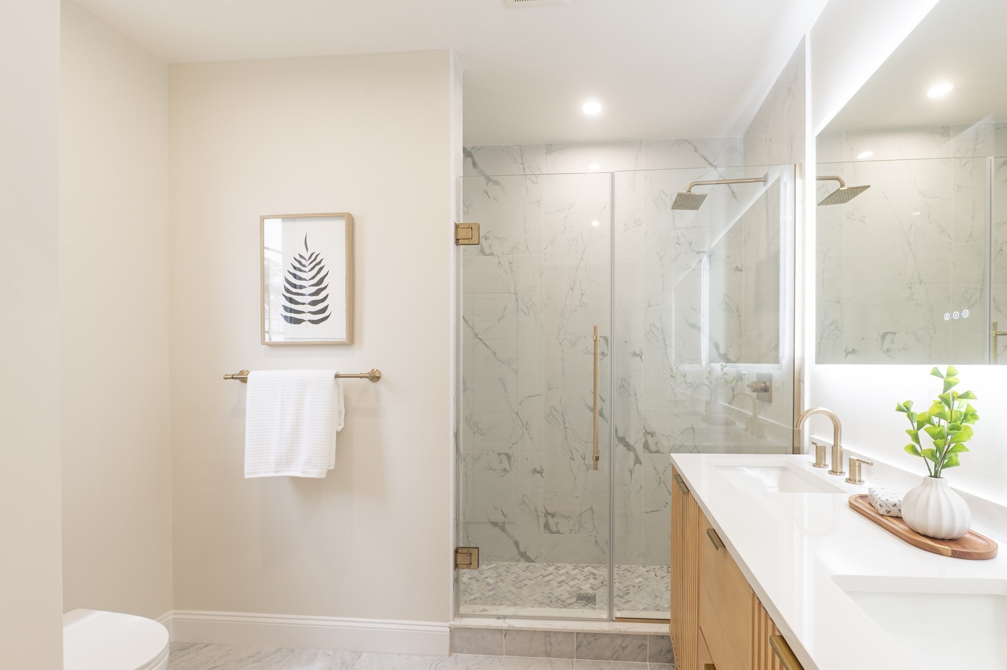 35 Jewett St Property Photo 9