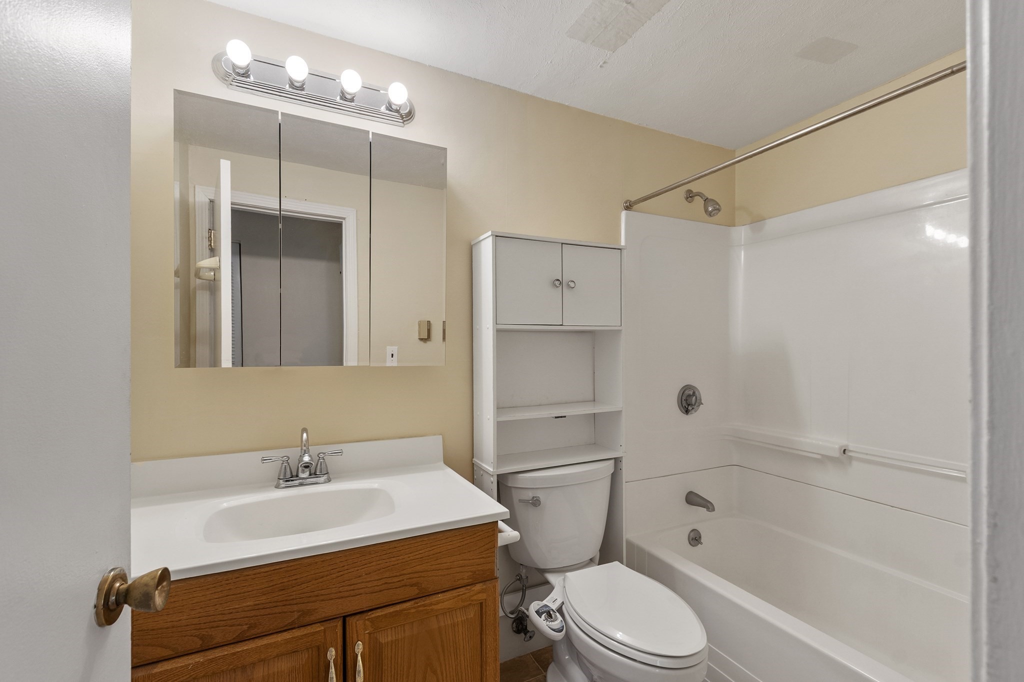 392 Great Rd # A104 Property Photo 8