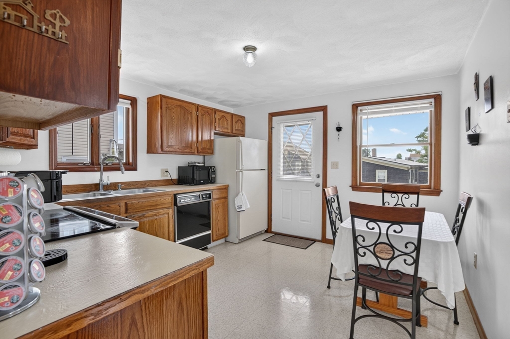 30 Brownville Ave