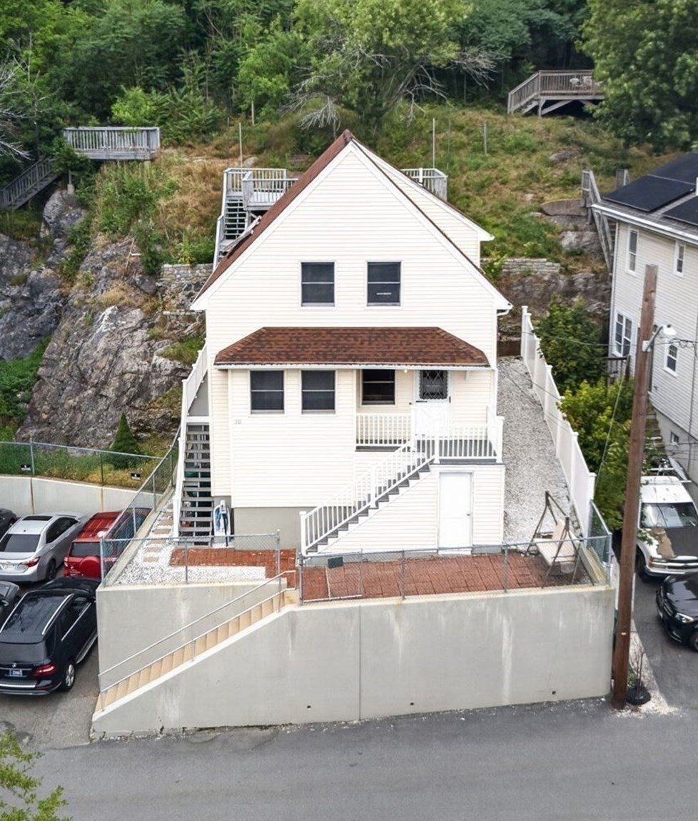 30 Brownville Ave Property Photo 2