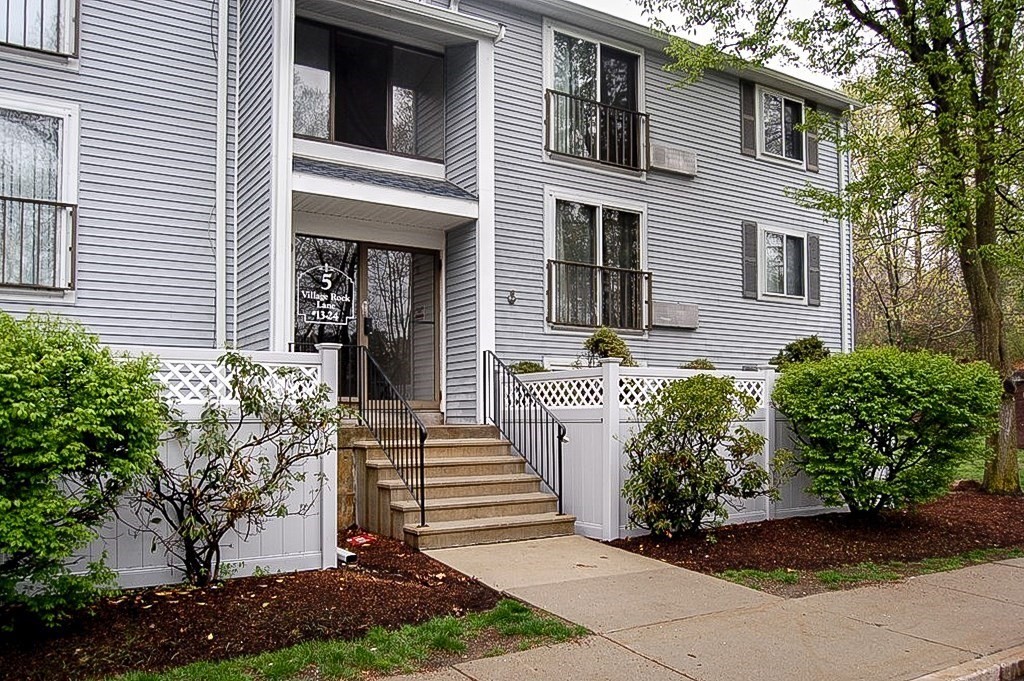 5 Village Rock Lane # 15 Property Photo 1