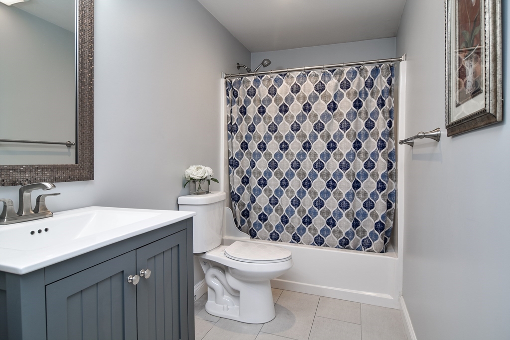 5 Village Rock Lane # 15 Property Photo 15