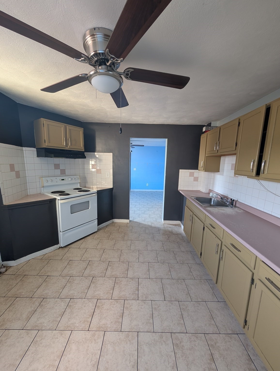 13 William C Kelly Sq # 2d Property Photo 5